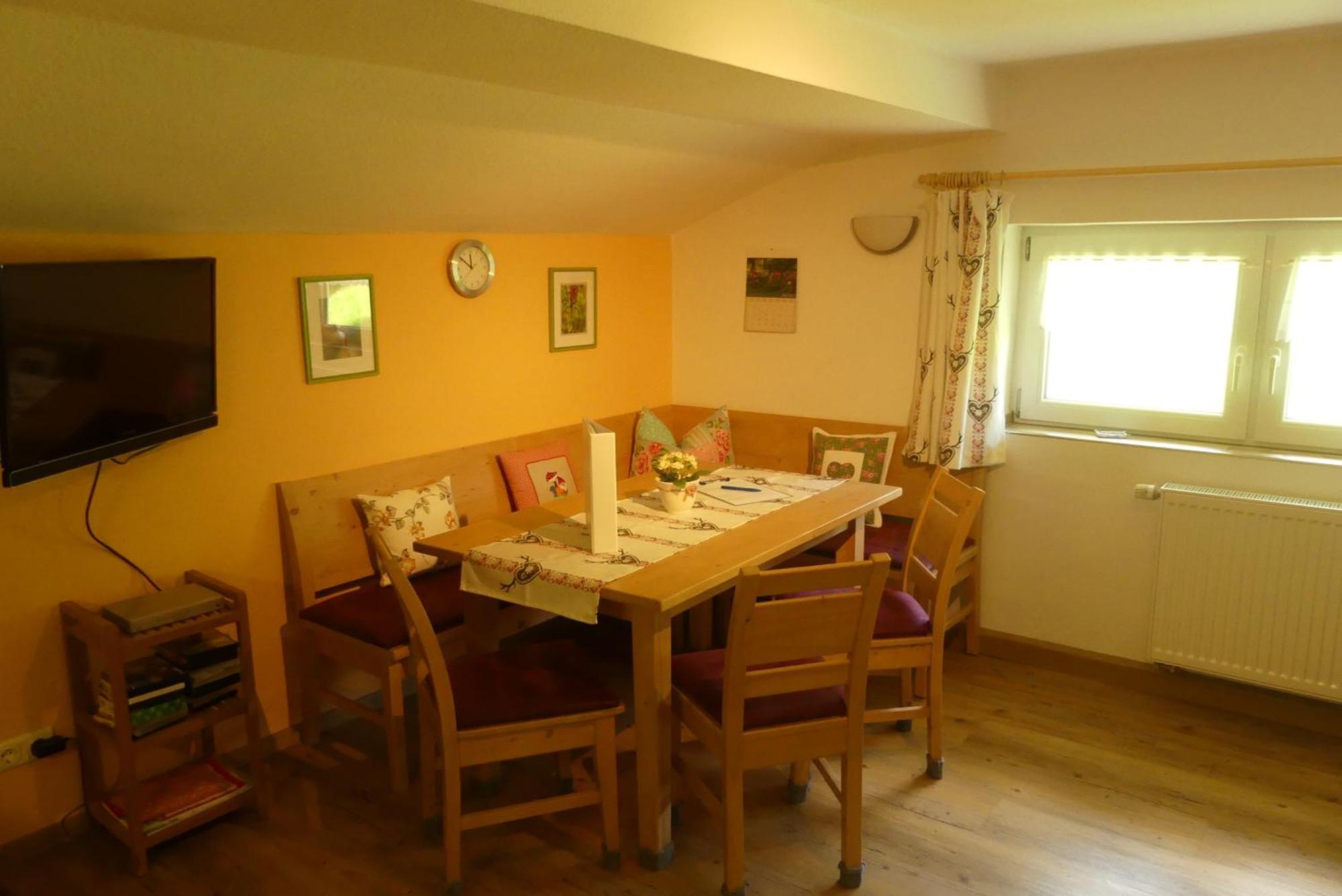 Ferienwohnungen Haus Kunterbunt เบิร์ชเทสกาเดน ภายนอก รูปภาพ