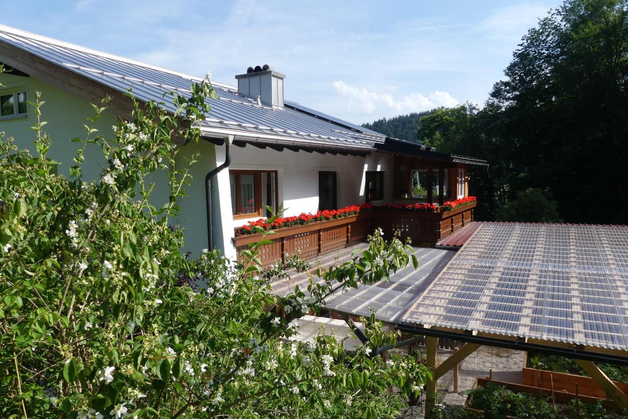 Ferienwohnungen Haus Kunterbunt เบิร์ชเทสกาเดน ภายนอก รูปภาพ