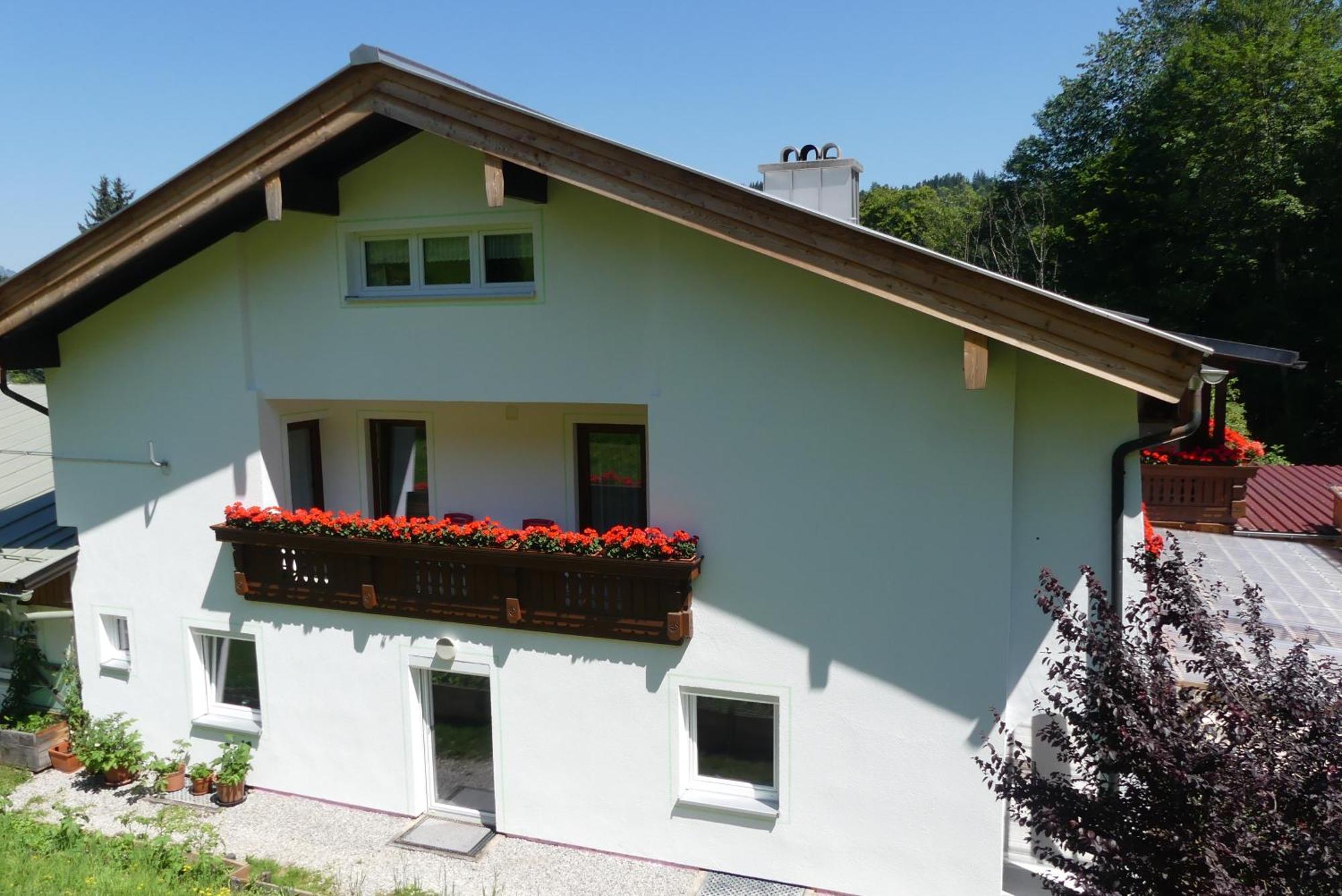 Ferienwohnungen Haus Kunterbunt เบิร์ชเทสกาเดน ภายนอก รูปภาพ
